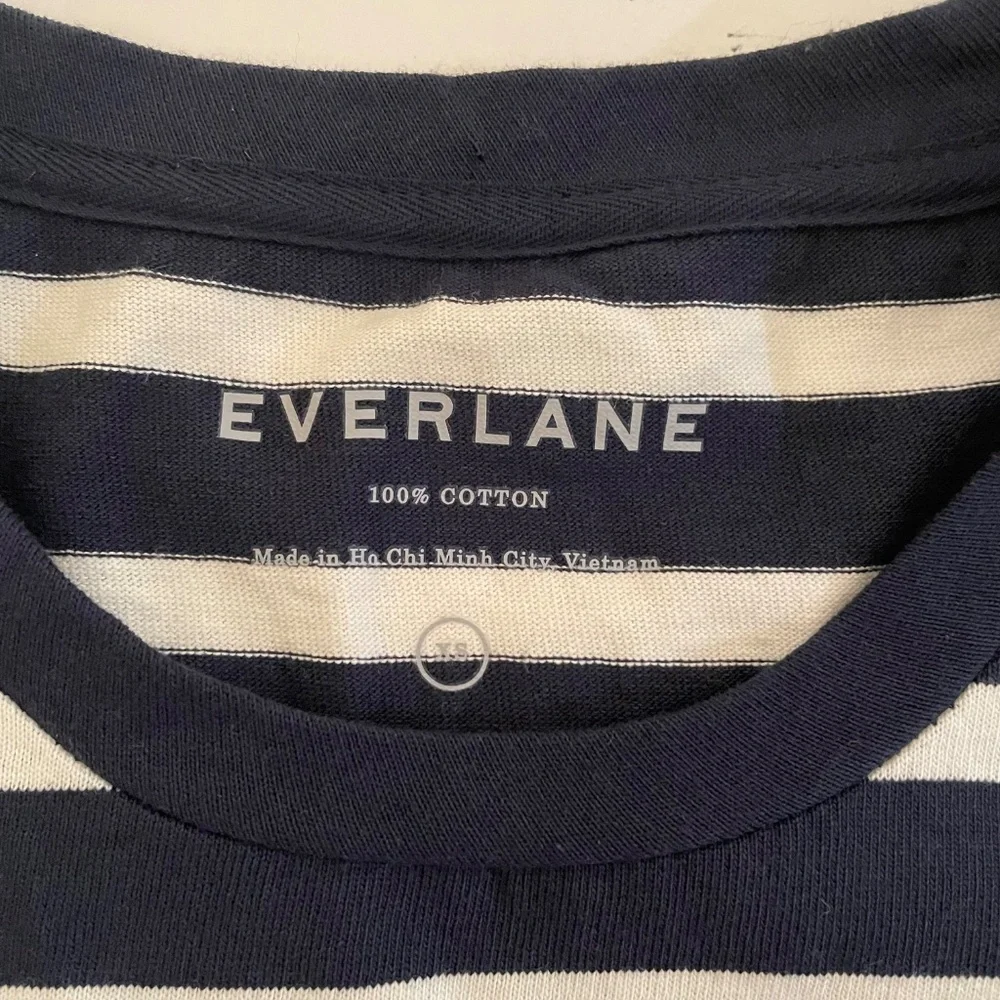 Everlane Premium Weight Crew Cotton tee Navy Blue Ecru Stripe XS NWOT - Picture 4 of 6